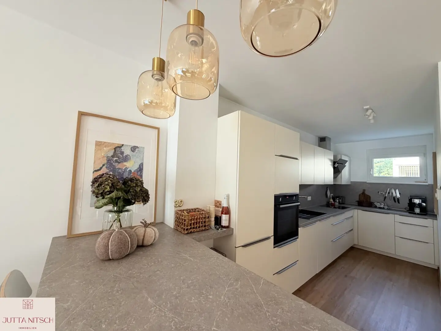 Beautiful 3-room terrace maisonette with Anninger view, optional two garage spaces - Gumpoldskirchen
