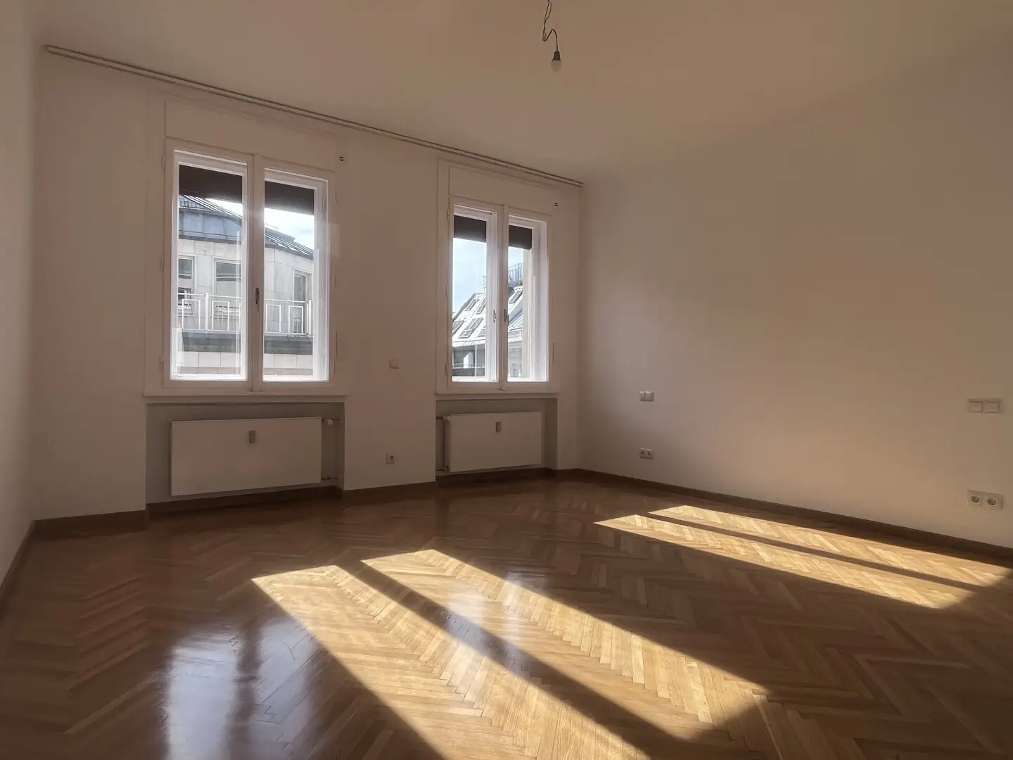 Toplage Hoher Markt - sonniges Citybüro mit Balkon