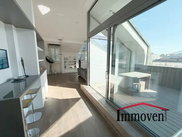PRIME LOCATION in Vienna city center - Spacious attic apartment with air conditioning and terrace in a magnificent old building