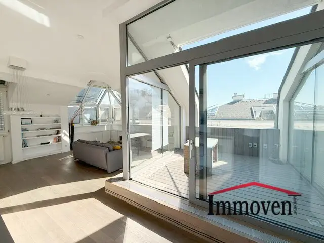 PRIME LOCATION in Vienna city center - Spacious attic apartment with air conditioning and terrace in a magnificent old building