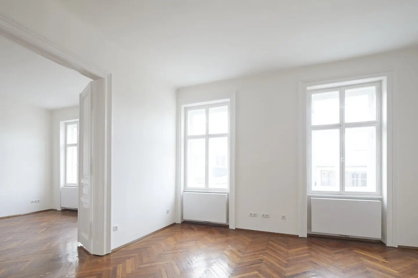 Charming 2-room Altbau apartment in the heart of the 7th district