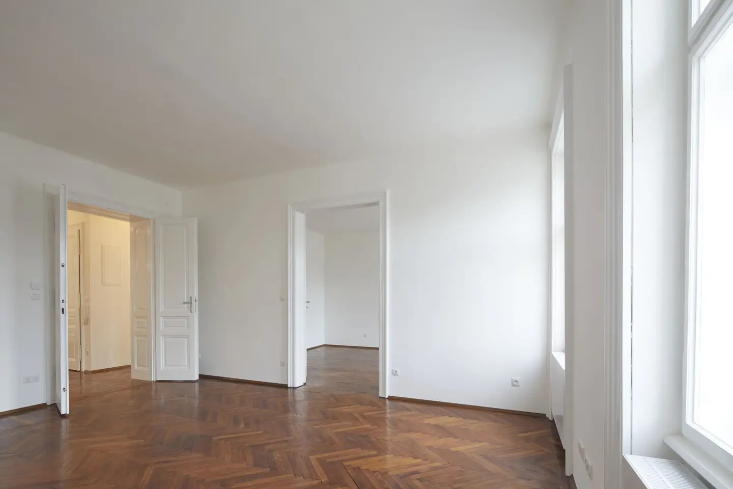 Charming 2-room Altbau apartment in the heart of the 7th district