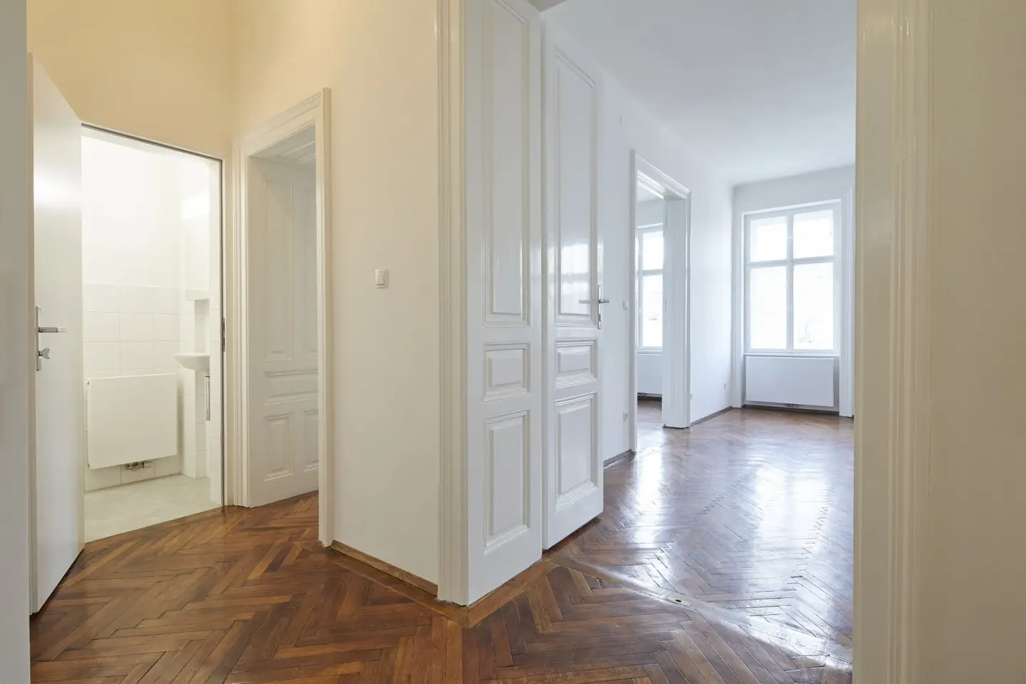Charming 2-room Altbau apartment in the heart of the 7th district