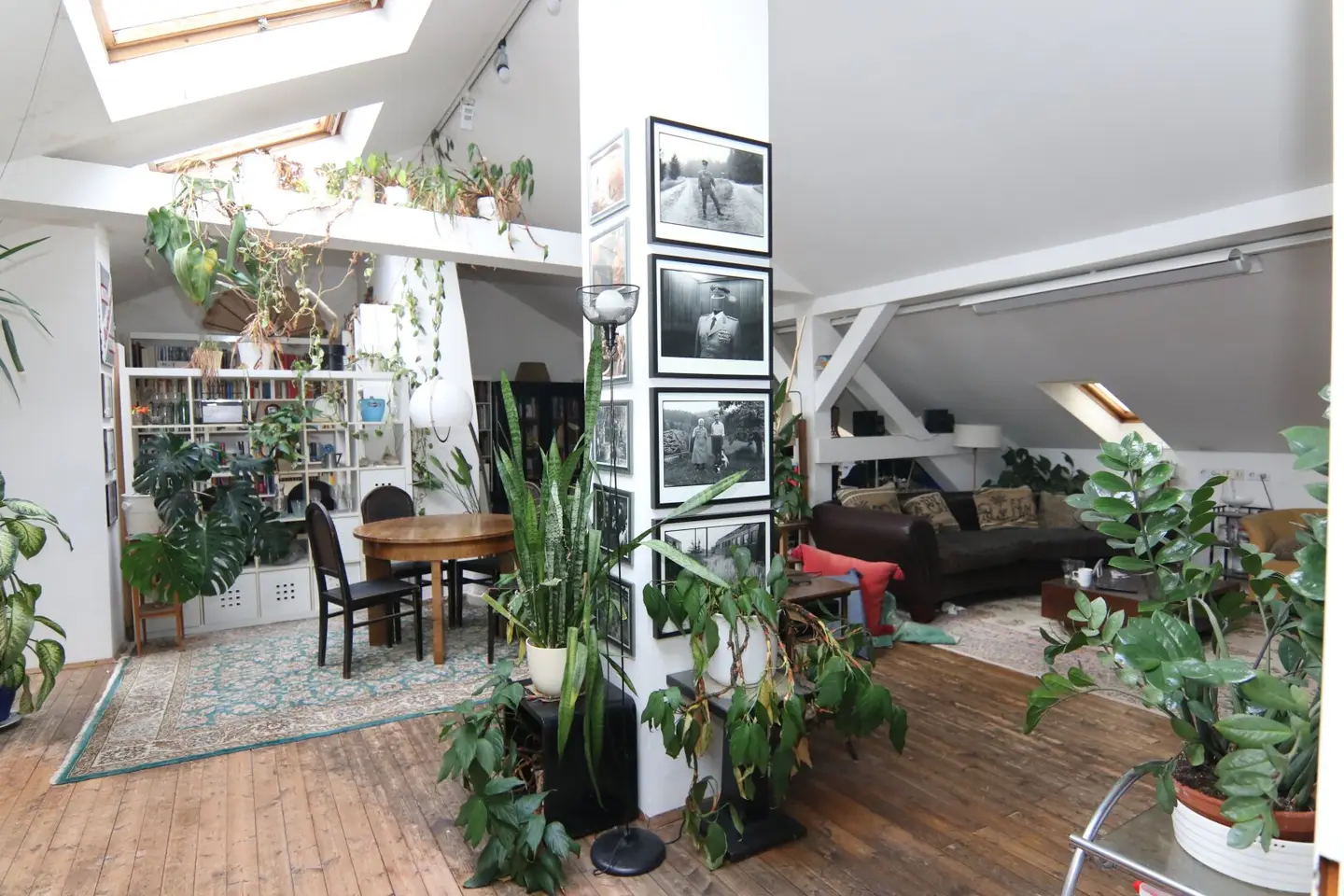 Attic apartment in a very centrally located beautiful old building