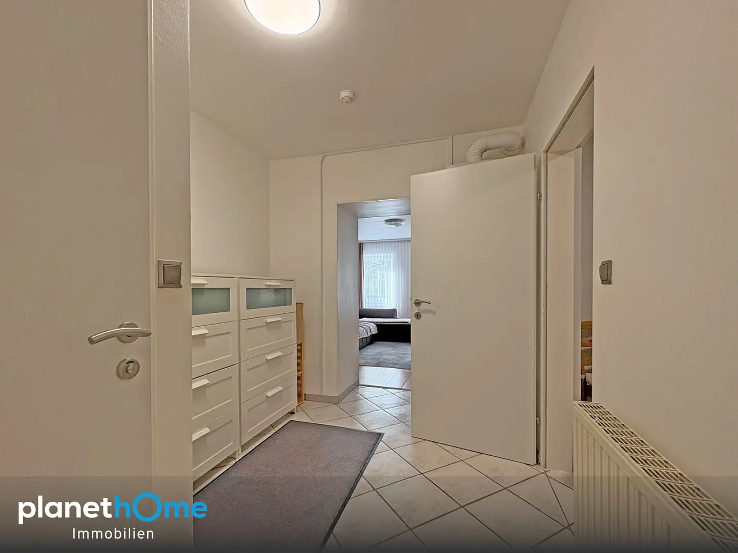 Ground floor apartment in green and quiet setting with storage