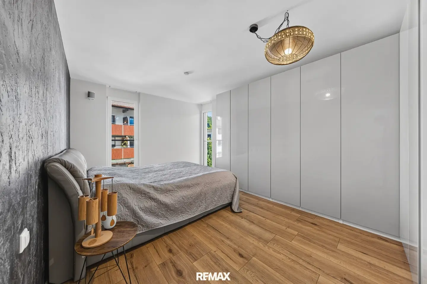 Your new home with Kaiser view stylish attic apartment in Niederndorf to buy!!