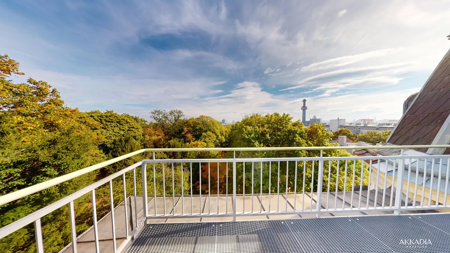 Stilvolle Altbauwohnung mit großzügigem Balkon &amp; Stadtblick in Döbling