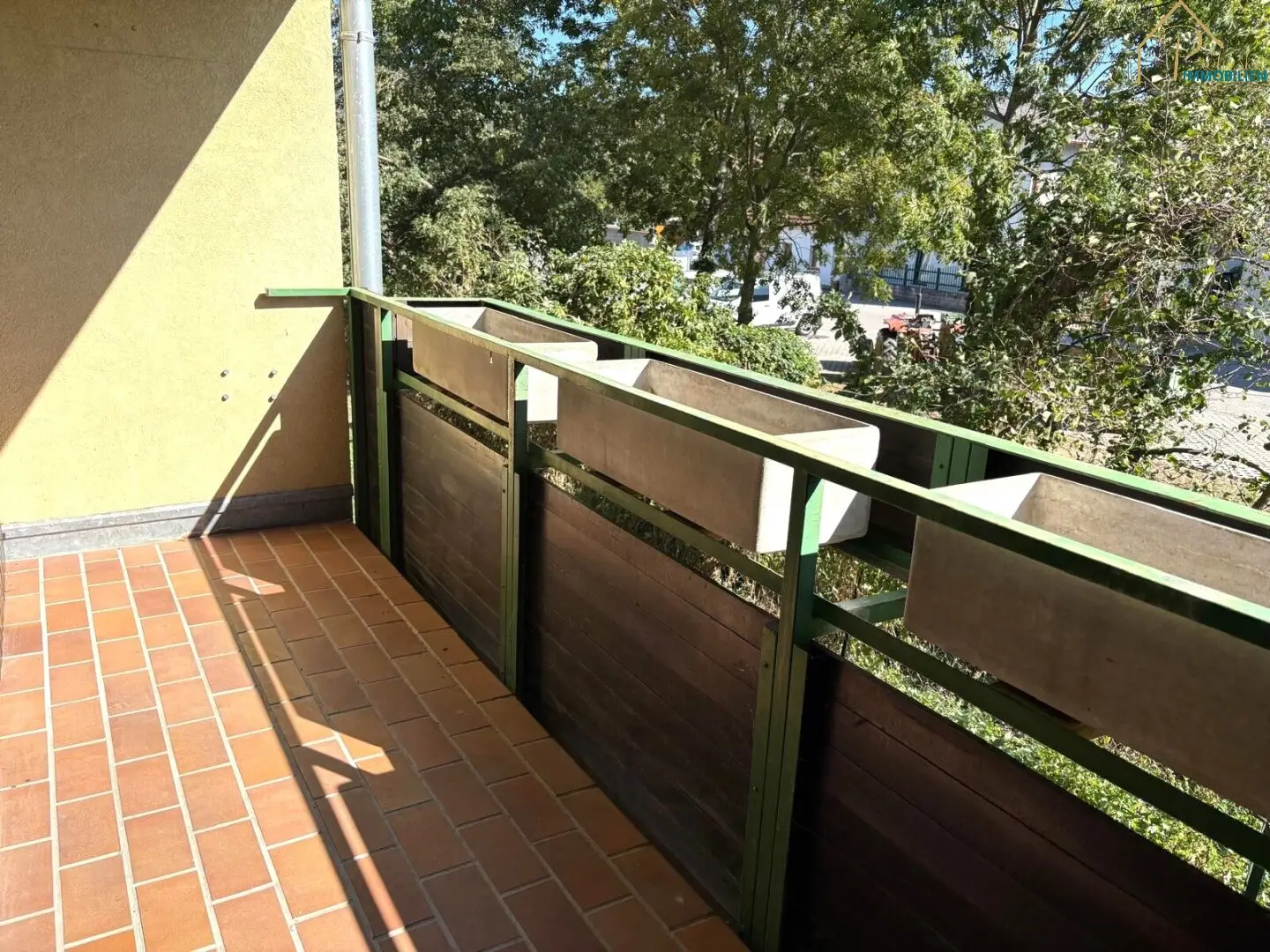 gemütliche 3 Zimmerwohnung mit Loggia und PKW-Stellplatz