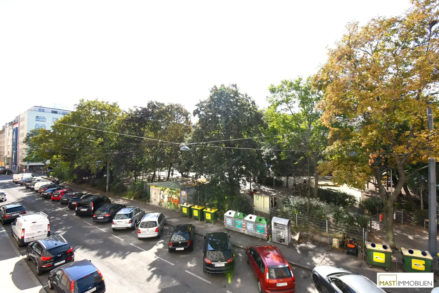 South-facing 1-room apartment including new fitted kitchen with optimal infrastructure
