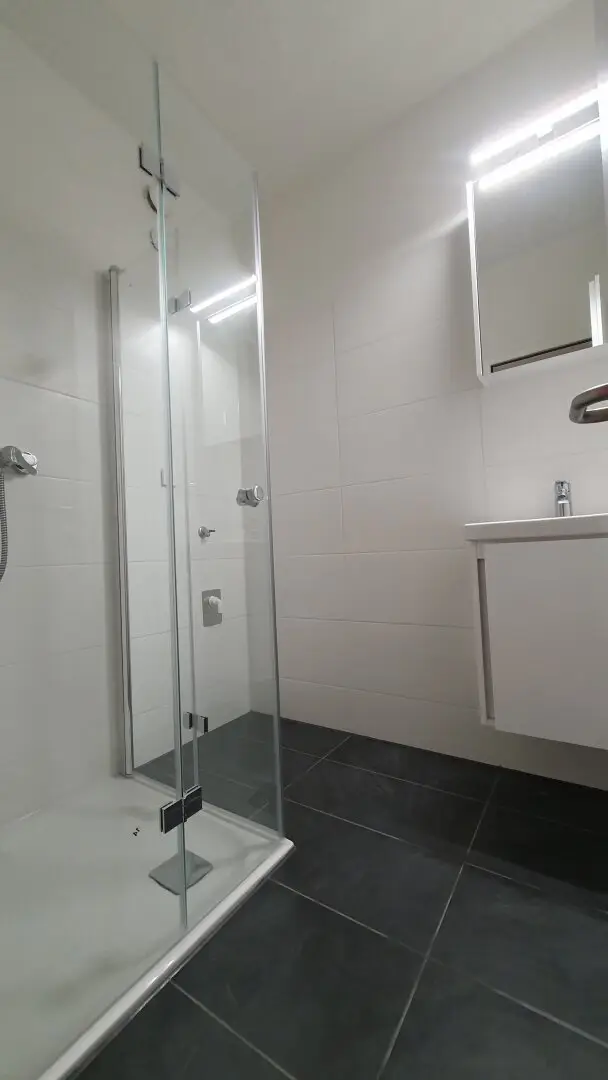 Graz - Trend district Lend - Commission free - modern 2 room apartment - south balcony - underground parking space - suitable for flatshare