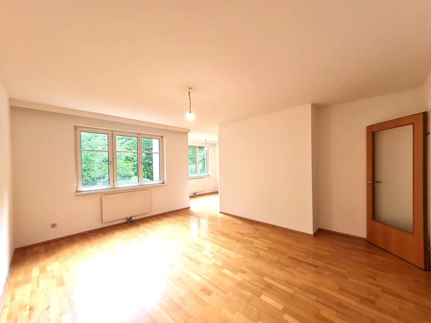 * GARTENBLICK GEFÄLLIG? * 3-Zimmer-Neubauwohnung * ruhige Innenhoflage * Badewanne *  U-Bahn Nähe *