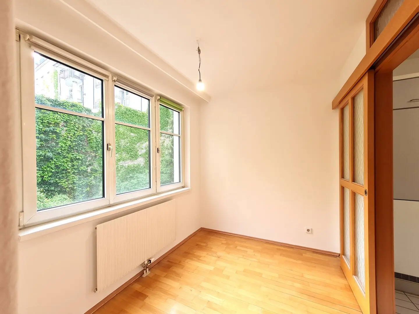 * GARTENBLICK GEFÄLLIG? * 3-Zimmer-Neubauwohnung * ruhige Innenhoflage * Badewanne *  U-Bahn Nähe *