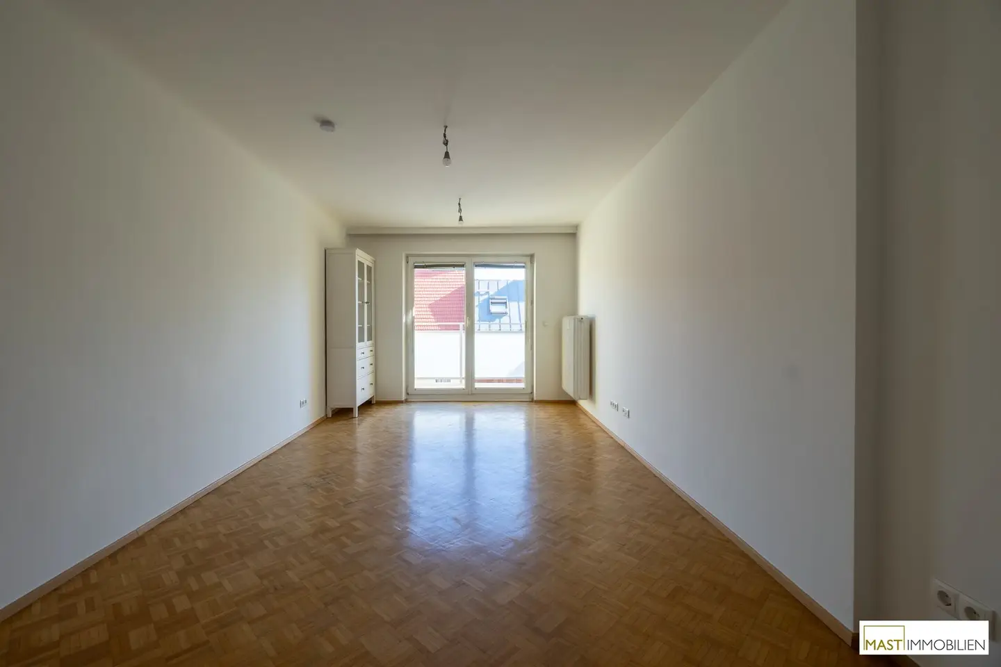 Moderne 2 Zimmer Wohnung mit hochwertiger Einbauküche und zwei Balkonen in zentraler Lage des 15. Bezirks
