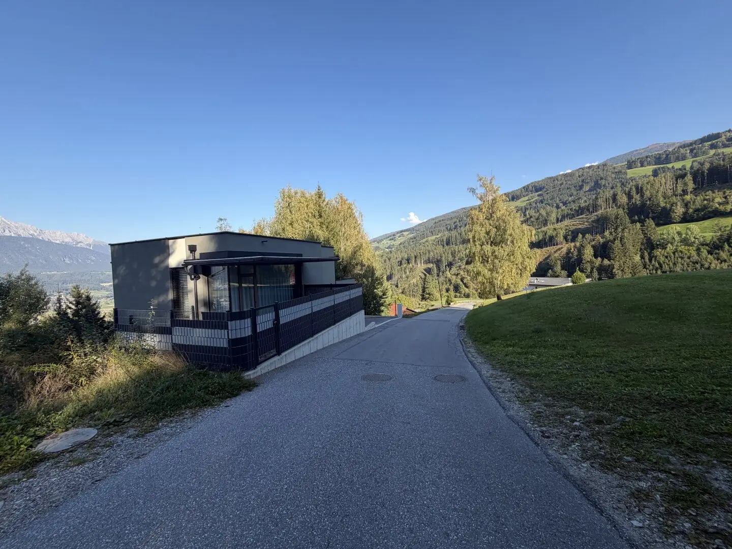 Eine Aussicht zum Verlieben: voll erschlossener Baugrund € 600.- pro m² !