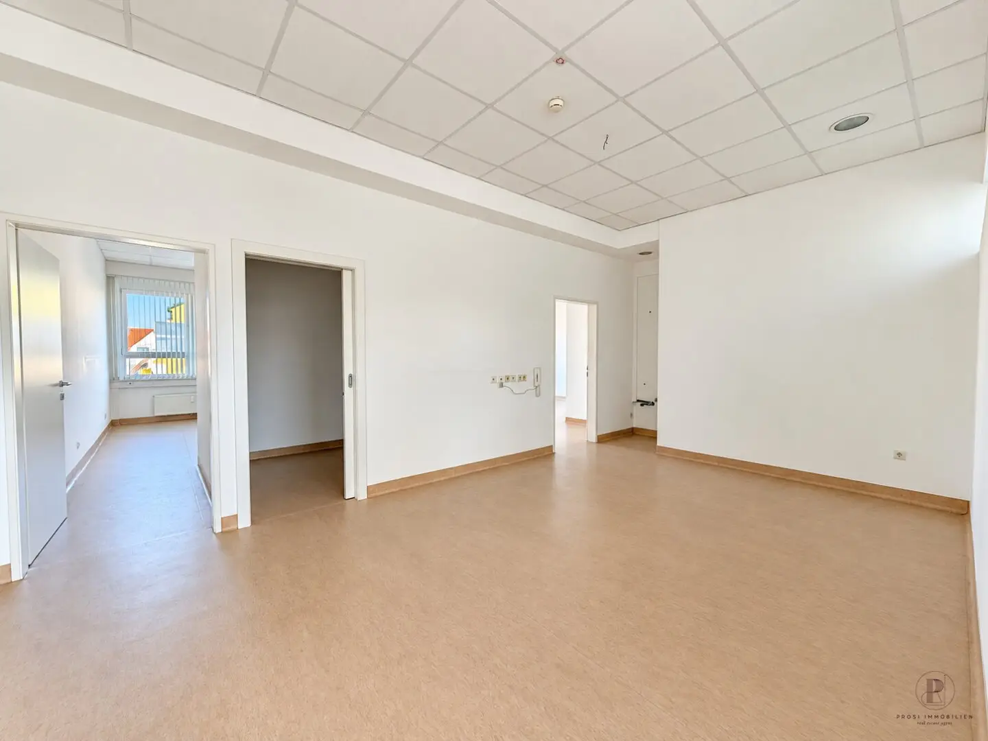 Commercial units 2 to 3 rooms in the Medical Center Feldkirchen near Graz – from 58 to 78 m² - commission-free rental