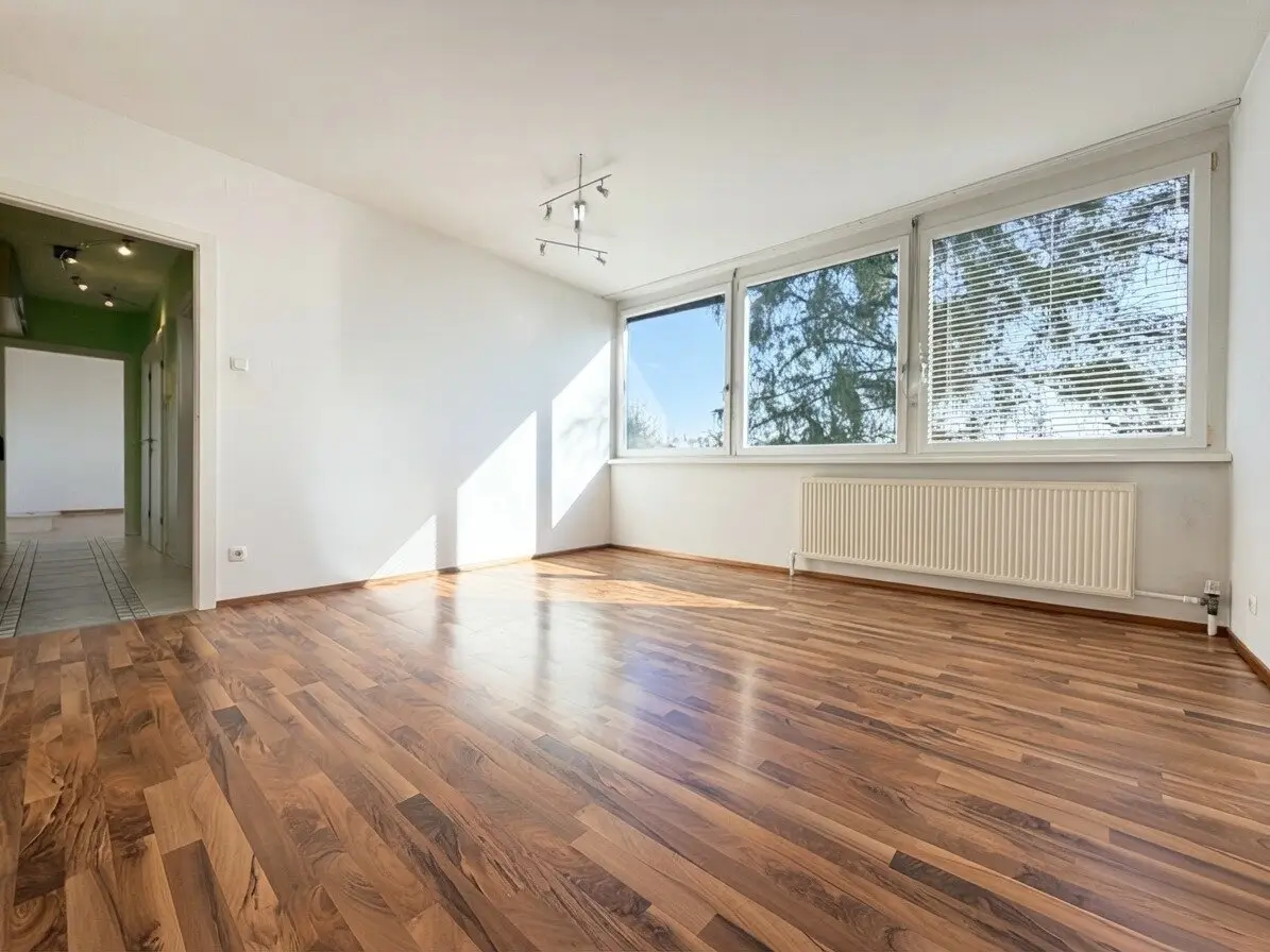 Perfekt aufgeteilte 2-Zimmer-Wohnung mit separater Küche in beliebter Lage