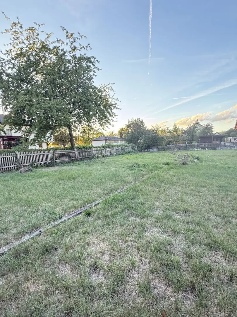 Building plot in central location for only 175.000 €