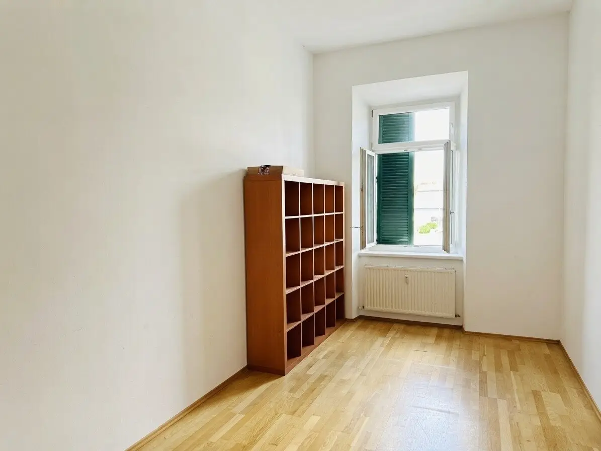 Old building charm in the middle of Leibnitz - 3.5-room apartment freshly renovated with new kitchen