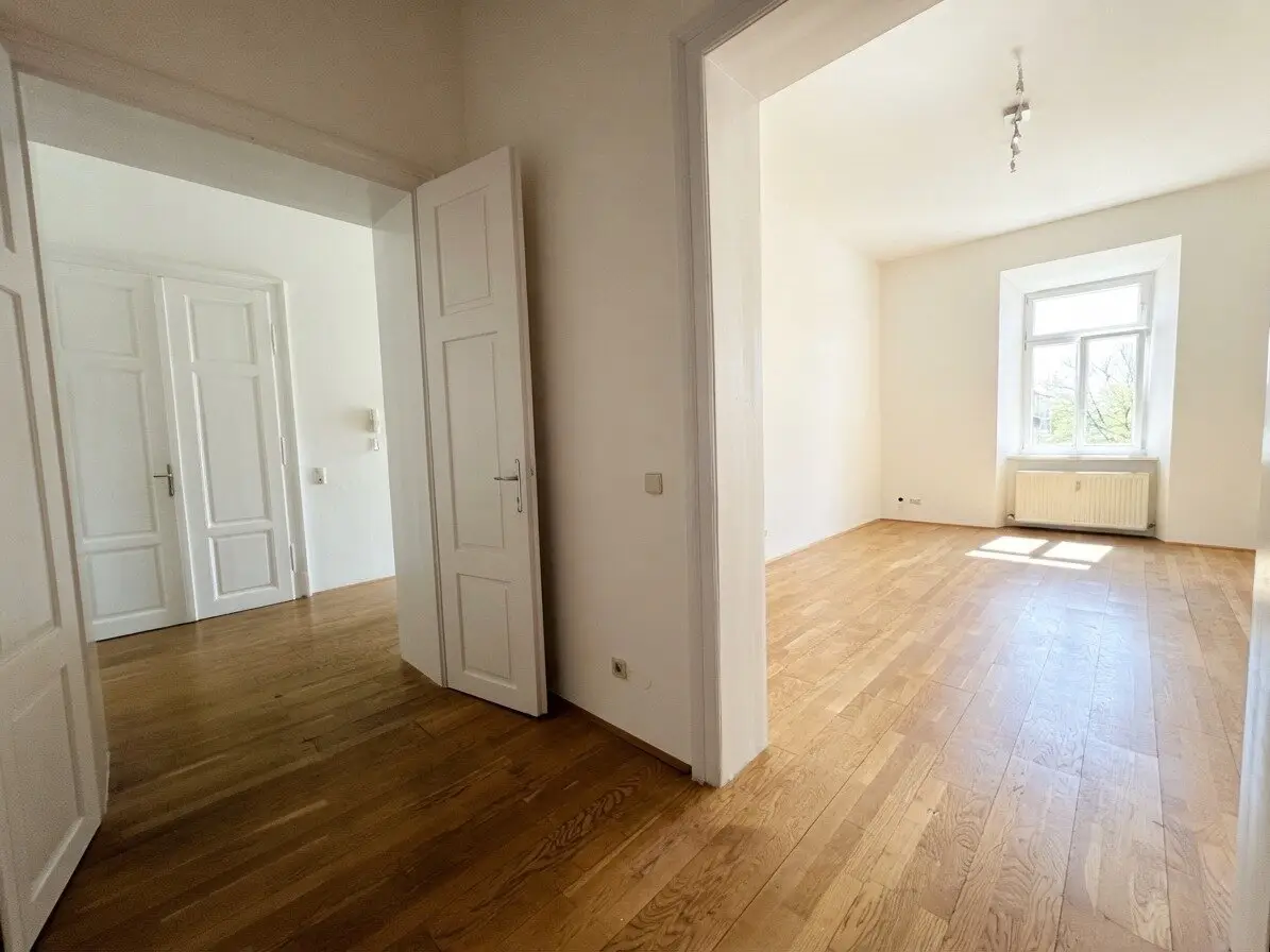 Old building charm in the middle of Leibnitz - 3.5-room apartment freshly renovated with new kitchen