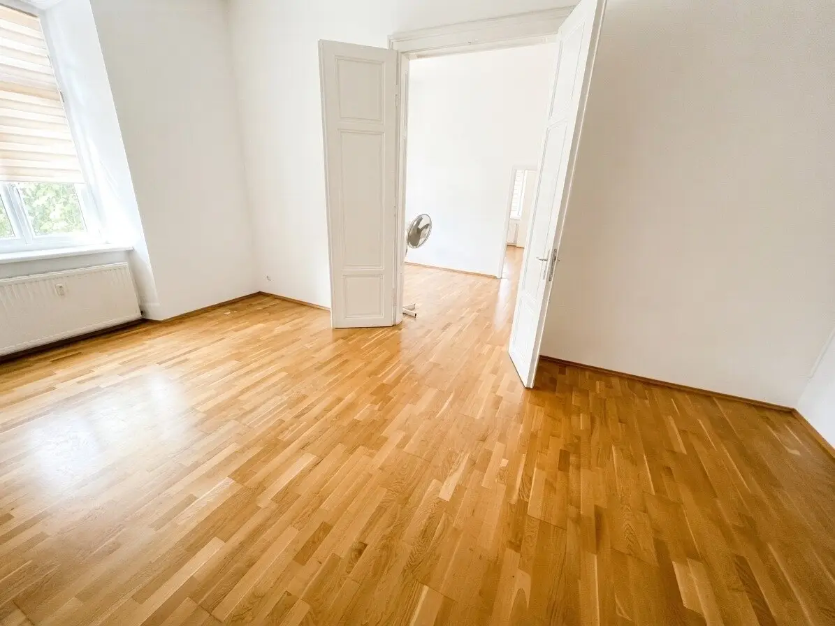 Old building charm in the middle of Leibnitz - 3.5-room apartment freshly renovated with new kitchen