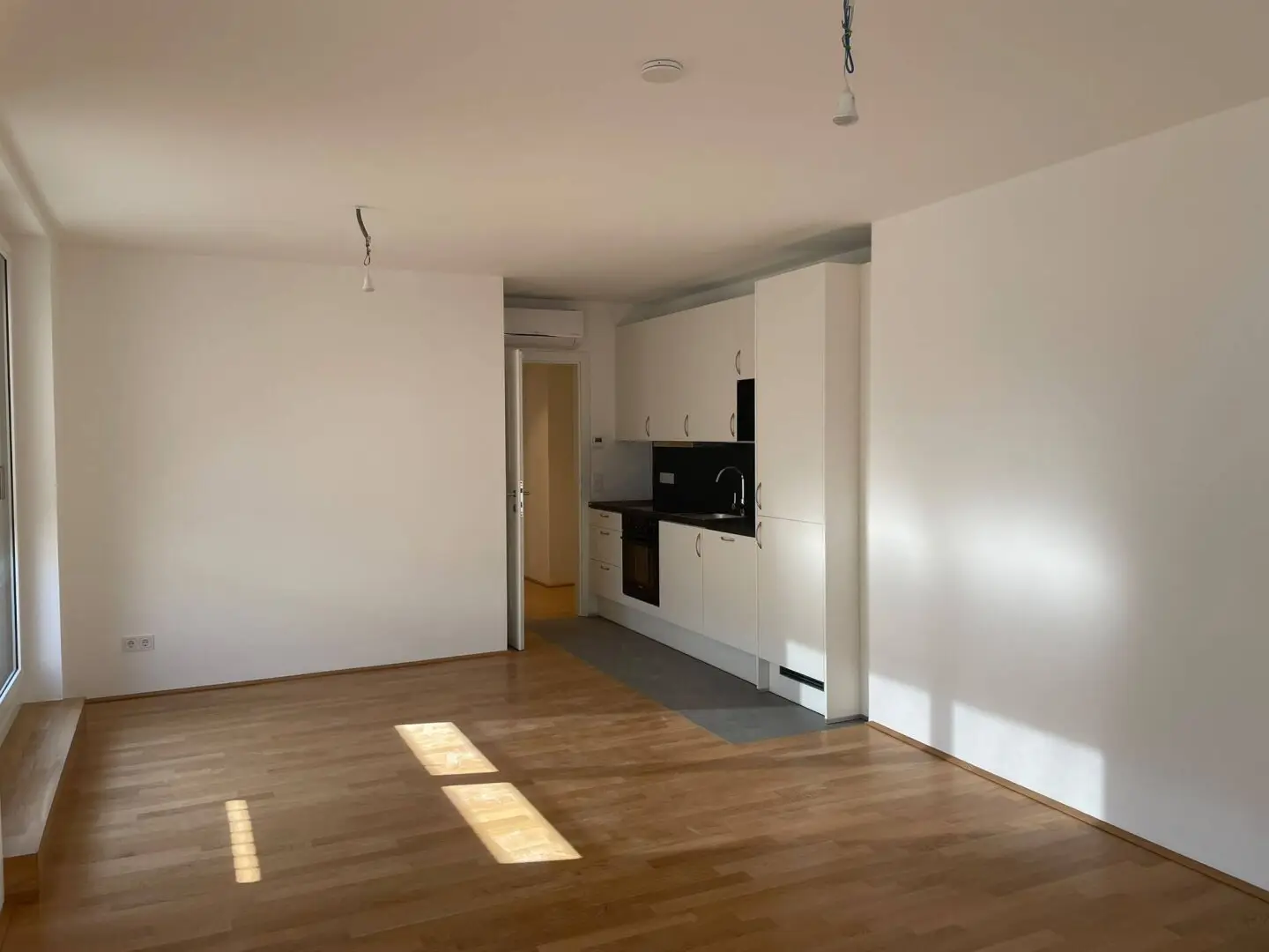 Erstbezug: Neu errichtete 3 Zimmer Dachgeschosswohnung mit Terrasse