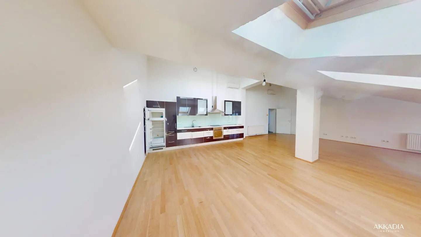 Exklusive Dachgeschosswohnung mit 44 m² Terrasse &amp; Weitblick