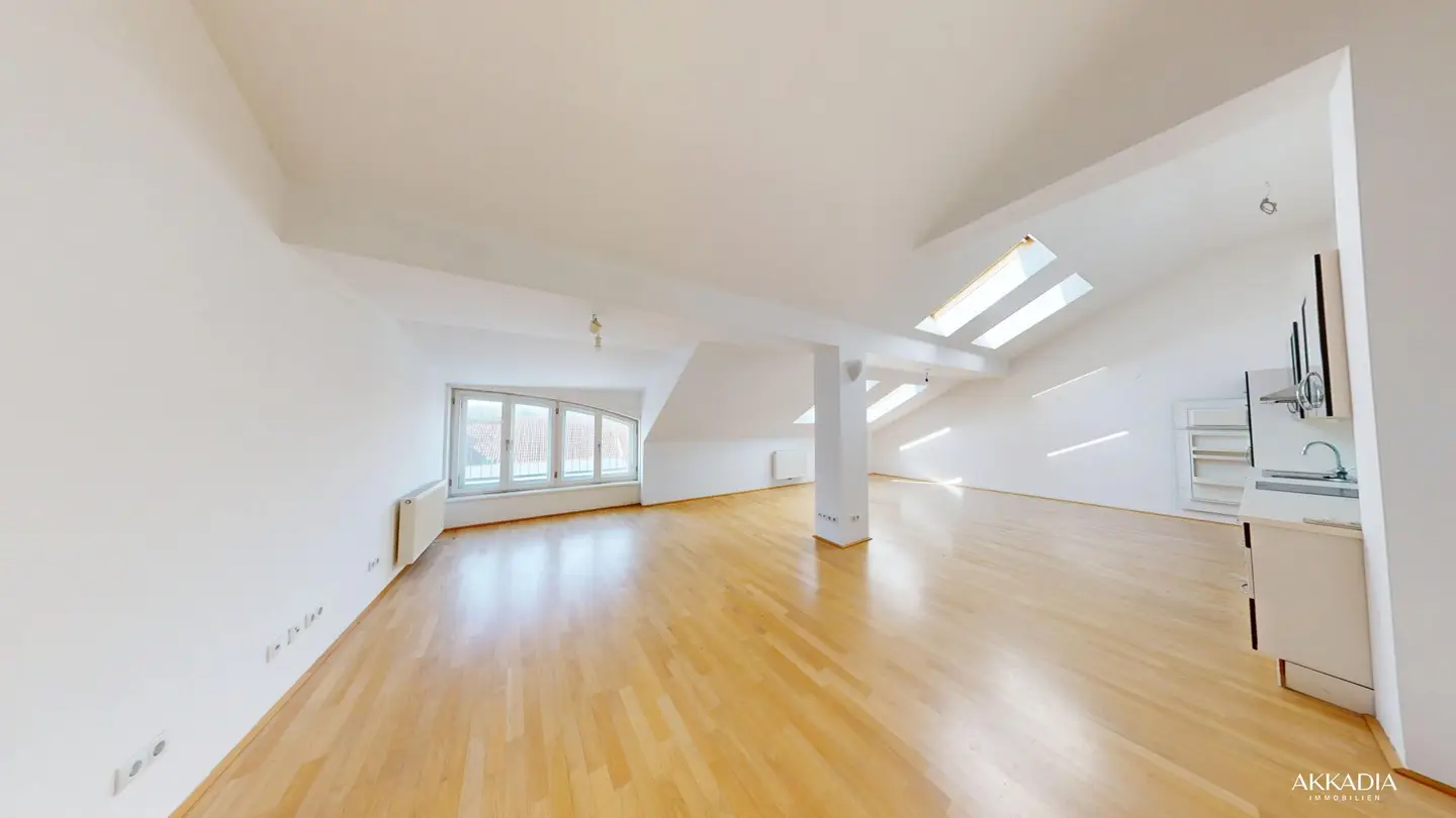Exklusive Dachgeschosswohnung mit 44 m² Terrasse &amp; Weitblick