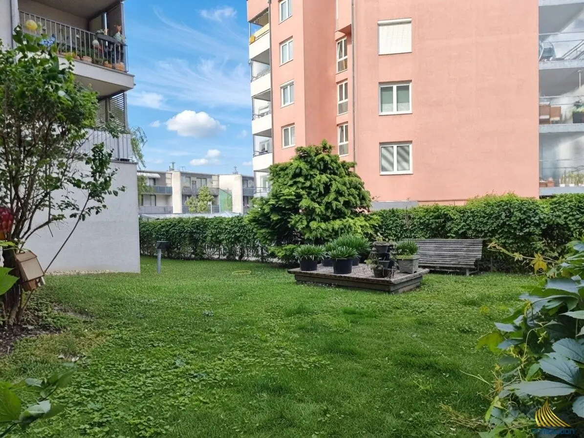 Pack your suitcase and move in including underground parking space - Garden use