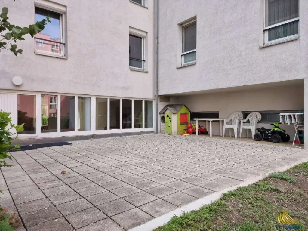 Pack your suitcase and move in including underground parking space - Garden use