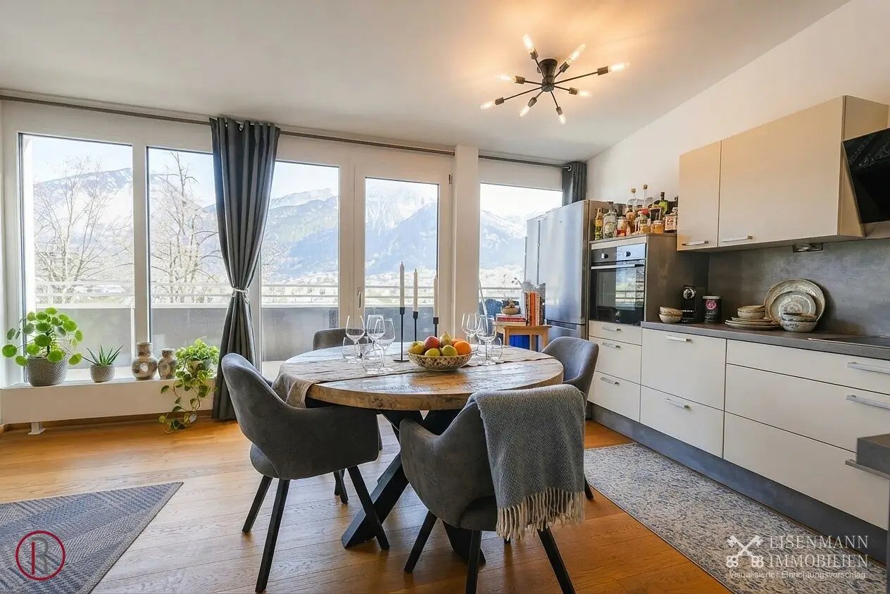 Your private box seat in Innsbruck: Modern 2-room apartment with alpine panorama
