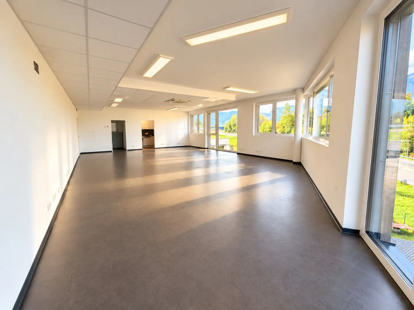 Modern office space in prime location for rent