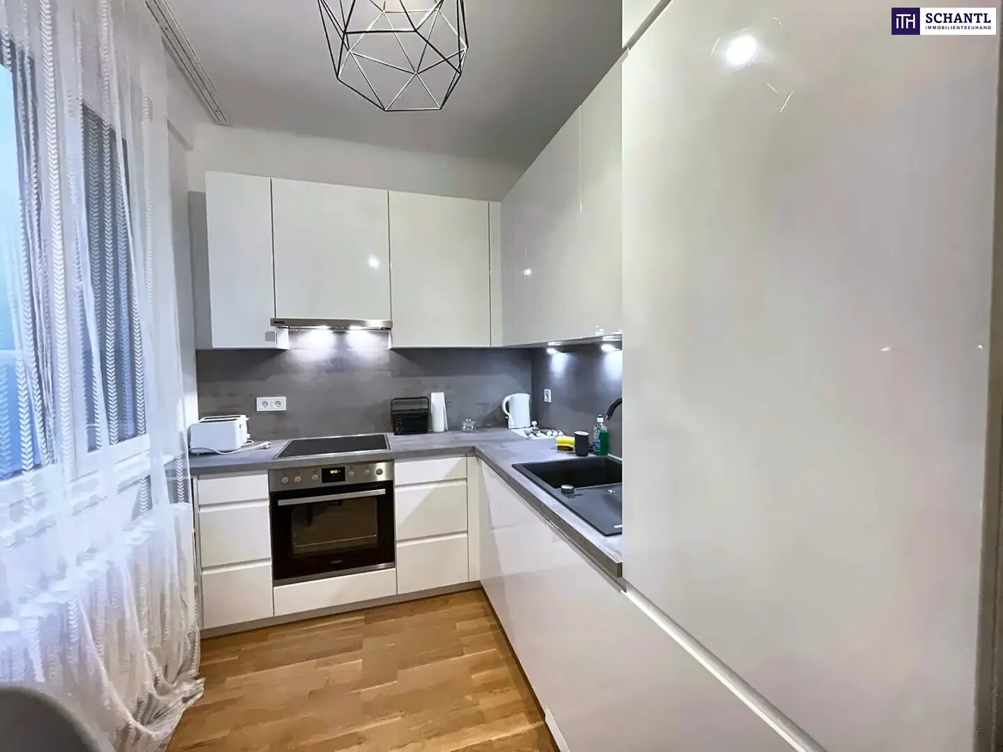 MITTEN IM HERZEN WIENS! 4 Zimmer, 132 m² und eine Adresse, die begeistert!