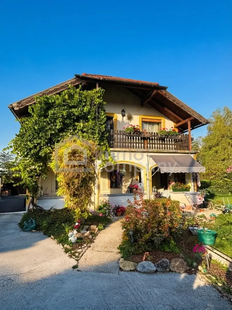 Liebe auf den ersten Blick! Großzügiges Einfamilienhaus in Niederabsdorf mit Pool, Balkon, Terrasse &amp; Carport!