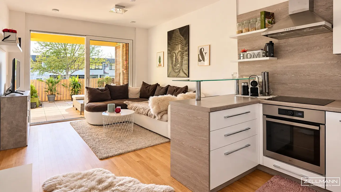 SMALL BUT MIGHTY! 3 ROOMS WITH LOGGIA &amp; BALCONY – A HOME TO FALL IN LOVE WITH | ZELLMANN IMMOBILIEN
