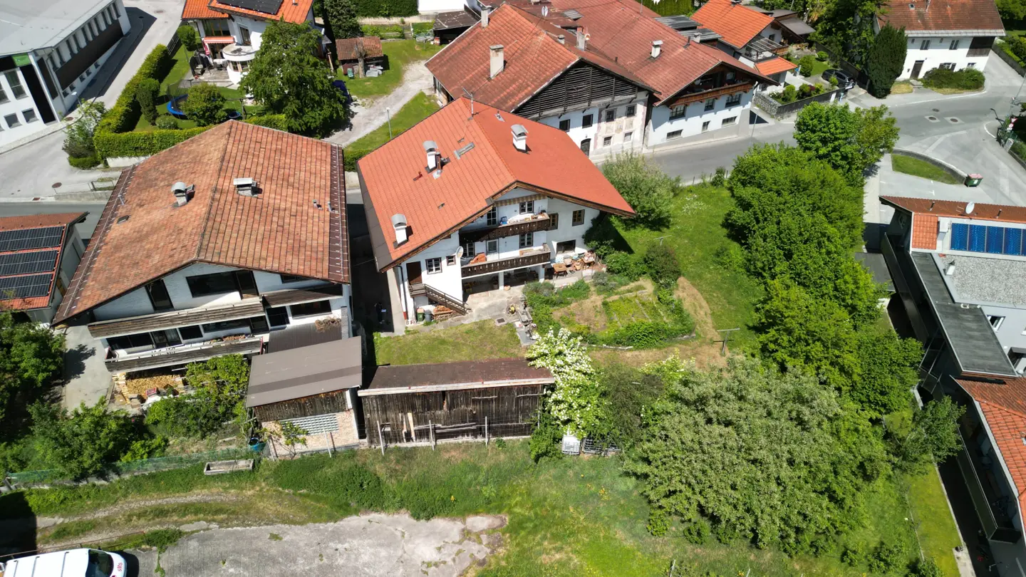 Wohnung mit großem Garten und Entwicklungspotenzial