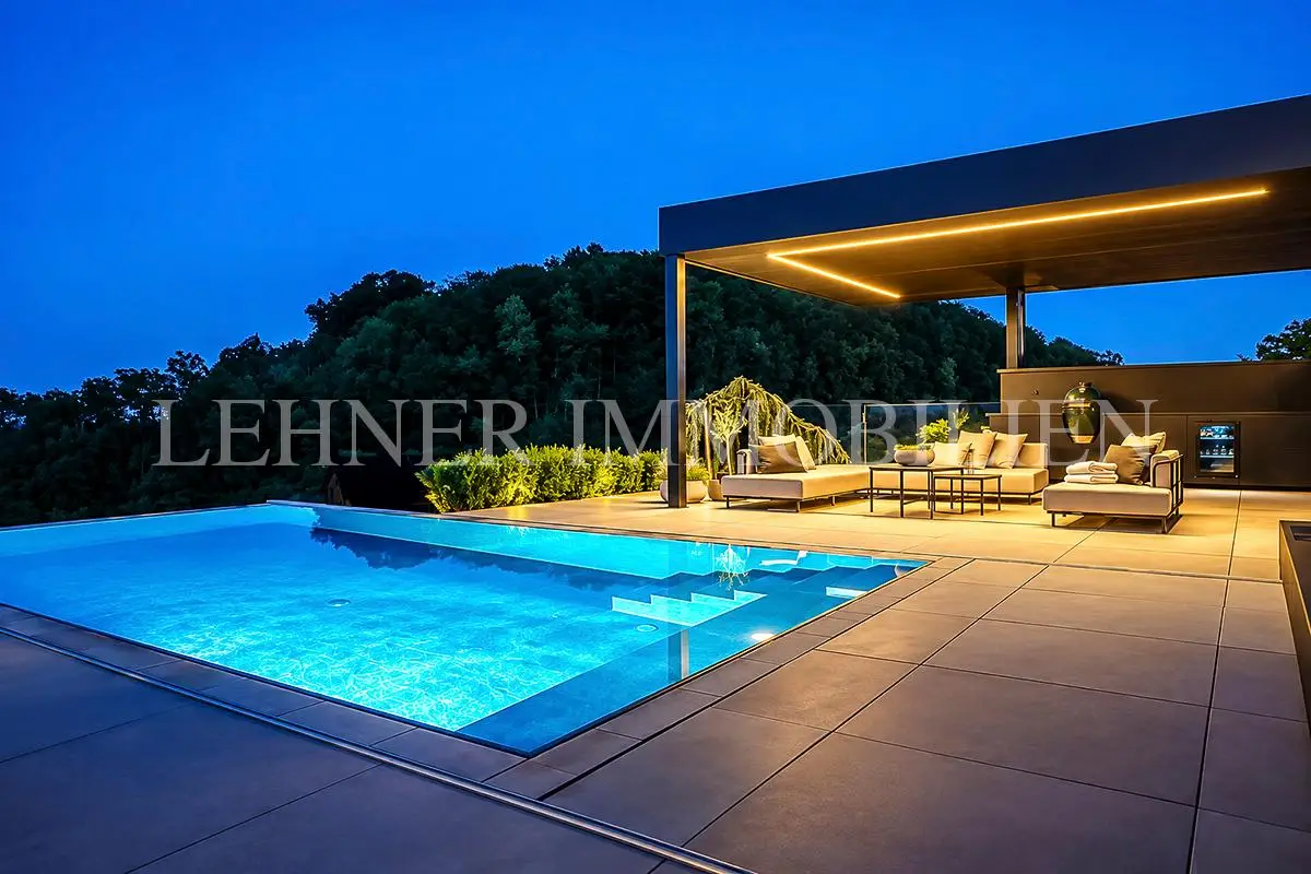 Apartment with infinity pool and unobstructed panoramic view