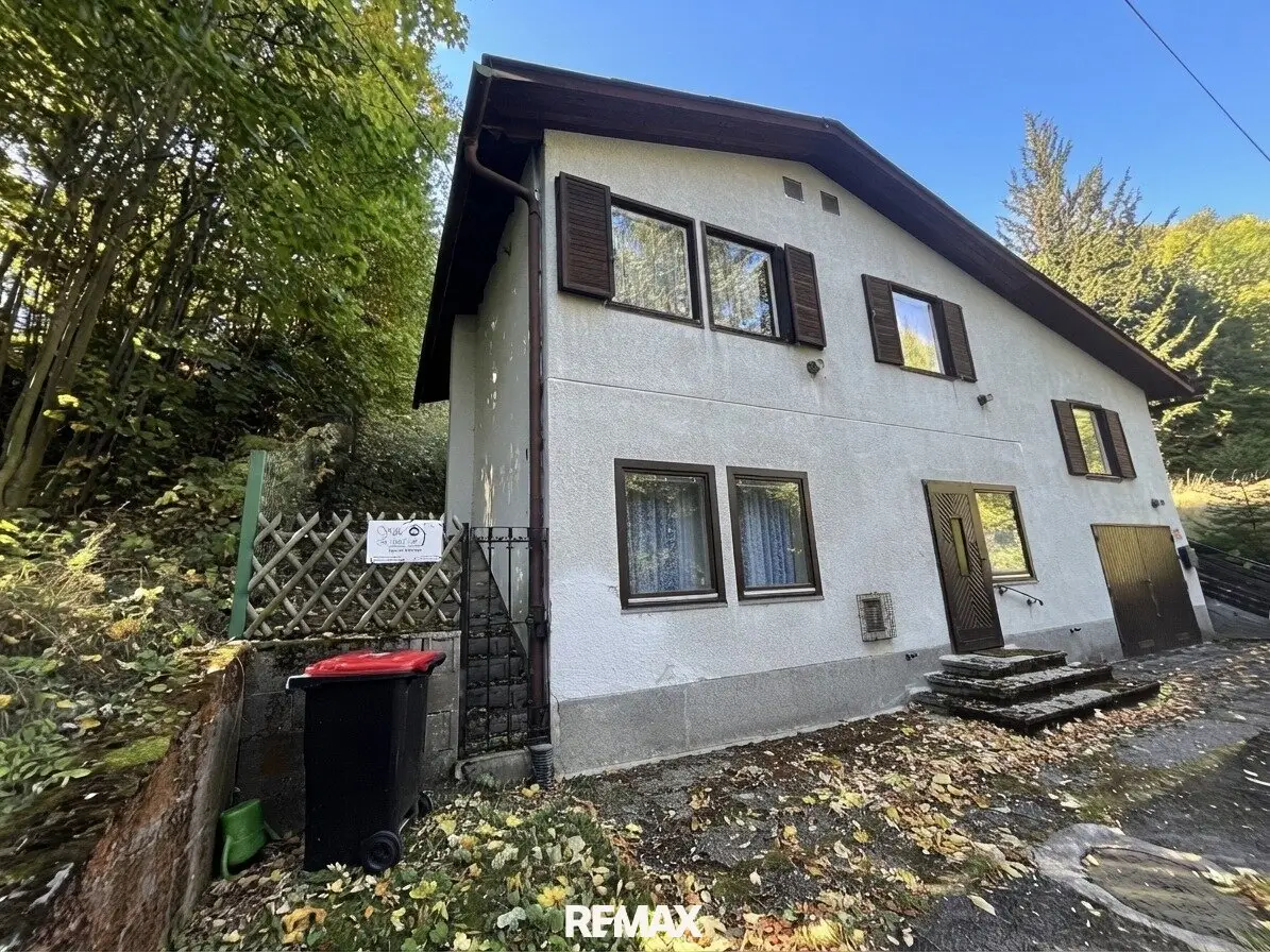 Wohnen wo Ruhe und Lebensqualität zu Hause sind! Einfamilienhaus mit viel Potenzial!