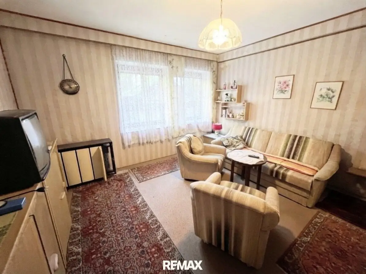 Wohnen wo Ruhe und Lebensqualität zu Hause sind! Einfamilienhaus mit viel Potenzial!