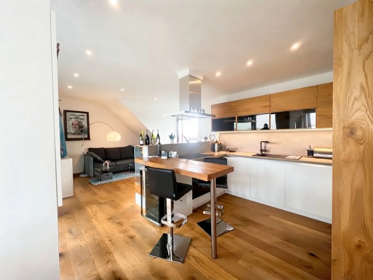 EXCLUSIVE PENTHOUSE APARTMENT, 2 rooms, approx. 82 m² GF | Roof terrace | High-quality fittings | Underfloor heating | Air conditioning | Garage