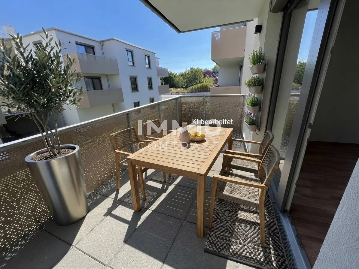 Charming 2-room apartment with balcony and loggia – compact and well laid out - first occupancy