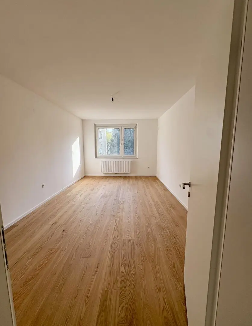 Erstbezug 4-Zimmer-Wohnung mit Balkon &amp; Stellplatz in 8042 Graz