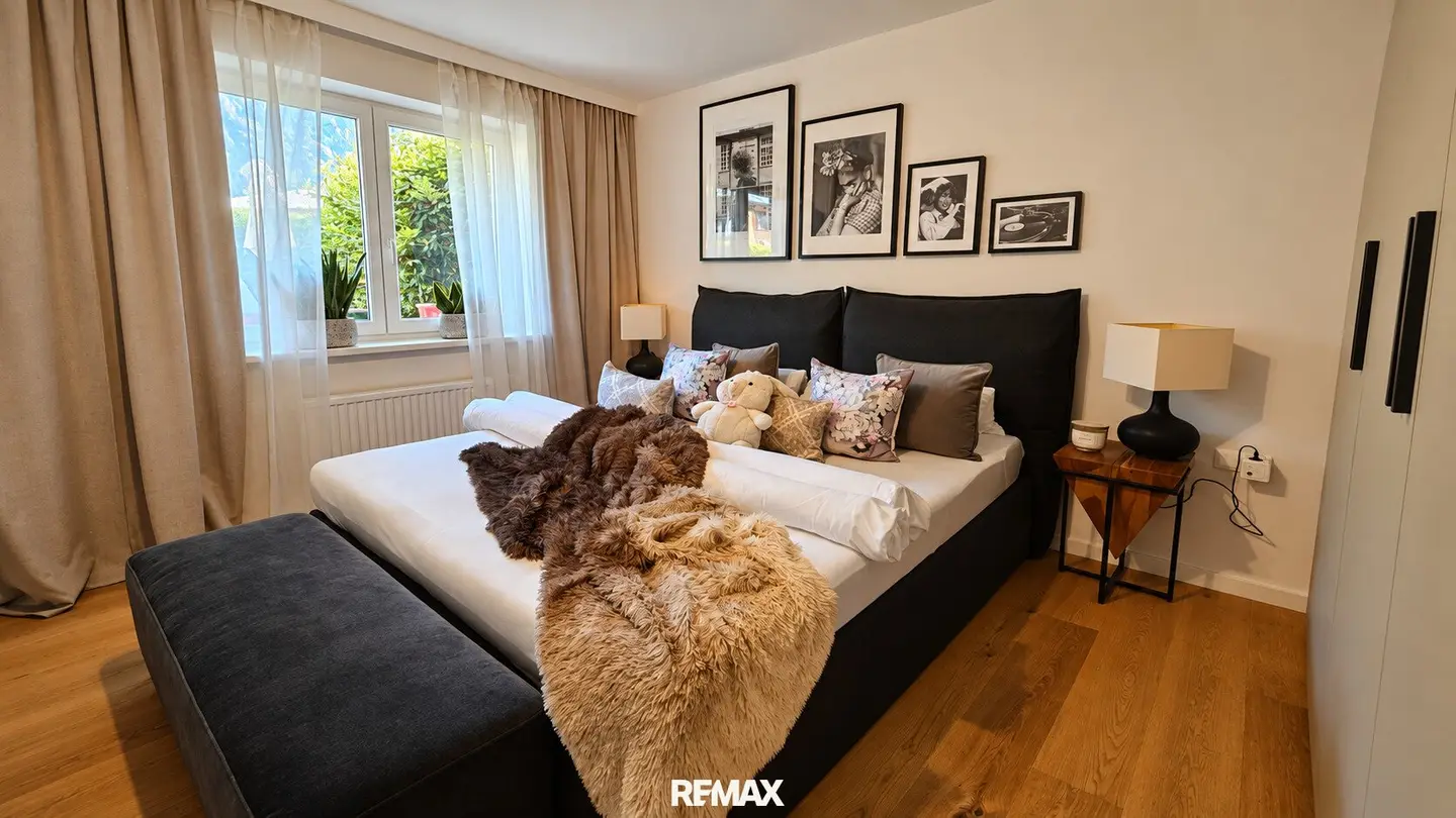 Alpine living meets modern comfort – Stylish garden apartment in Kaprun with terrace and private garden