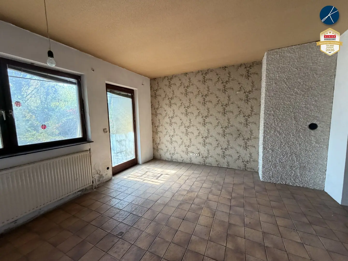 Sanierungsbedürftiges Einfamilienhaus in ruhiger Siedlungslage!