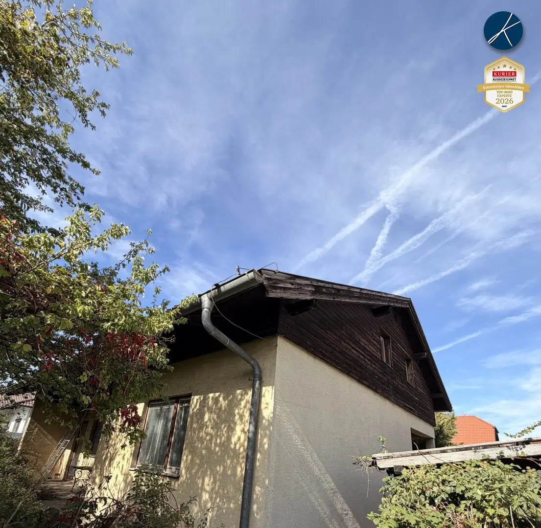 Sanierungsbedürftiges Einfamilienhaus in ruhiger Siedlungslage!