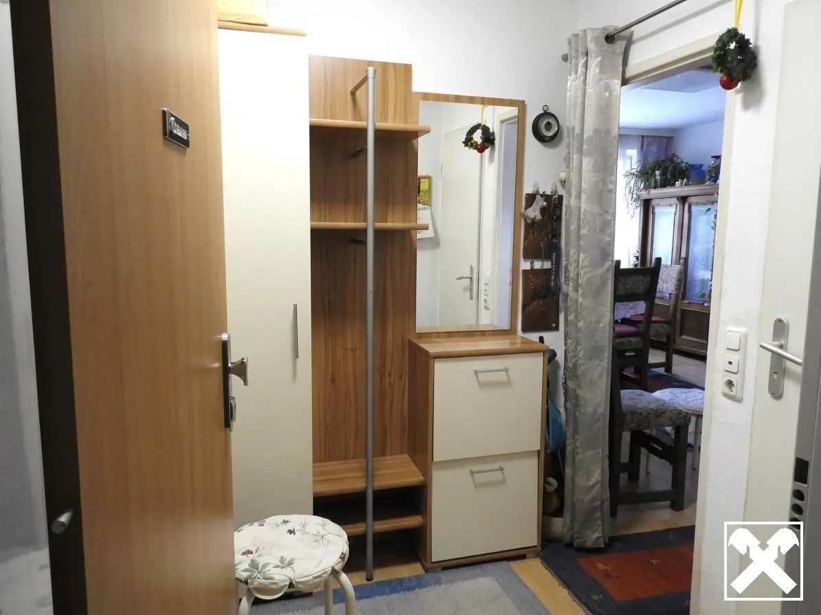Vorzimmer mit KI aufgeräumt