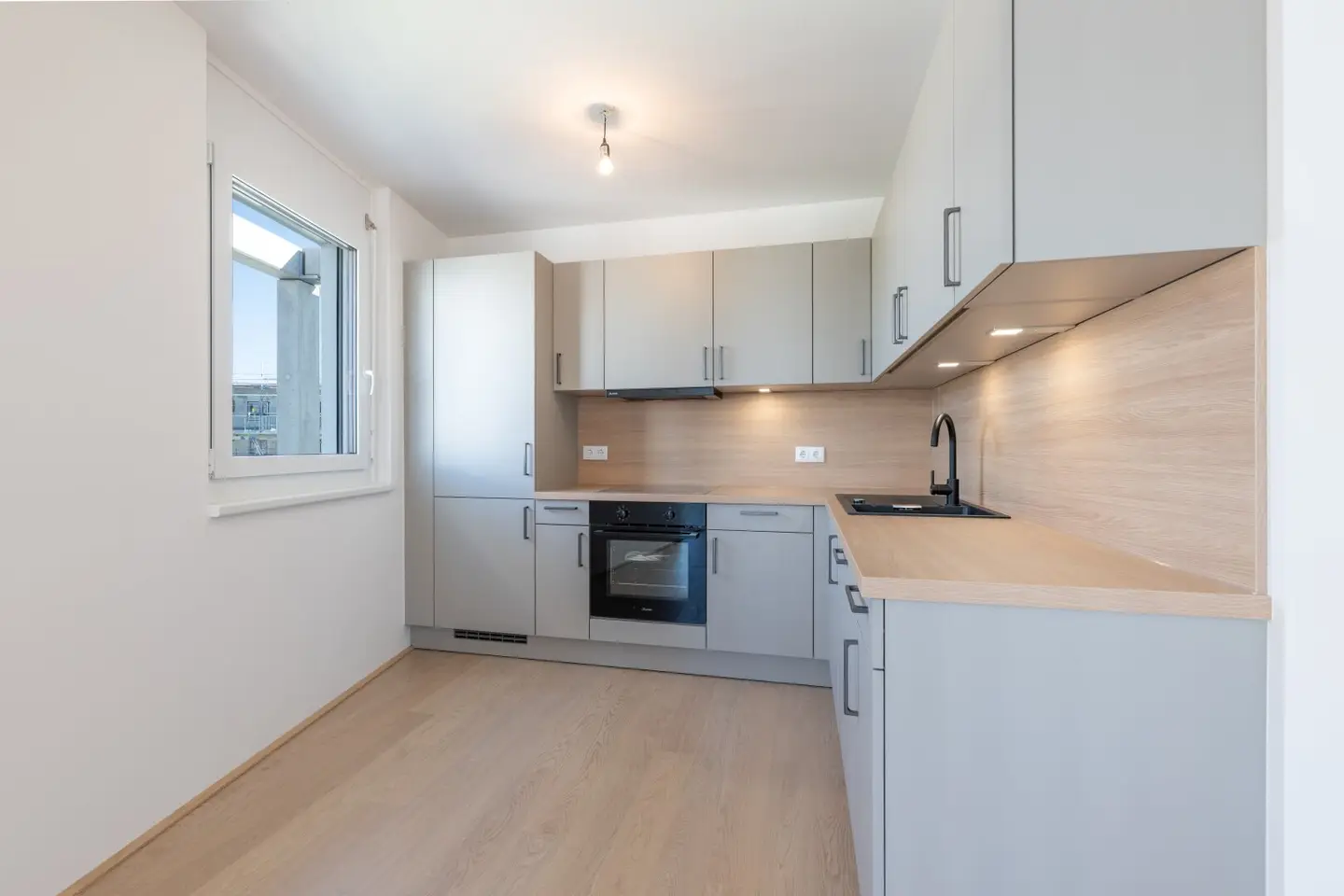 First occupancy near Alte Donau - 3-room apartment, distant view on 8th floor