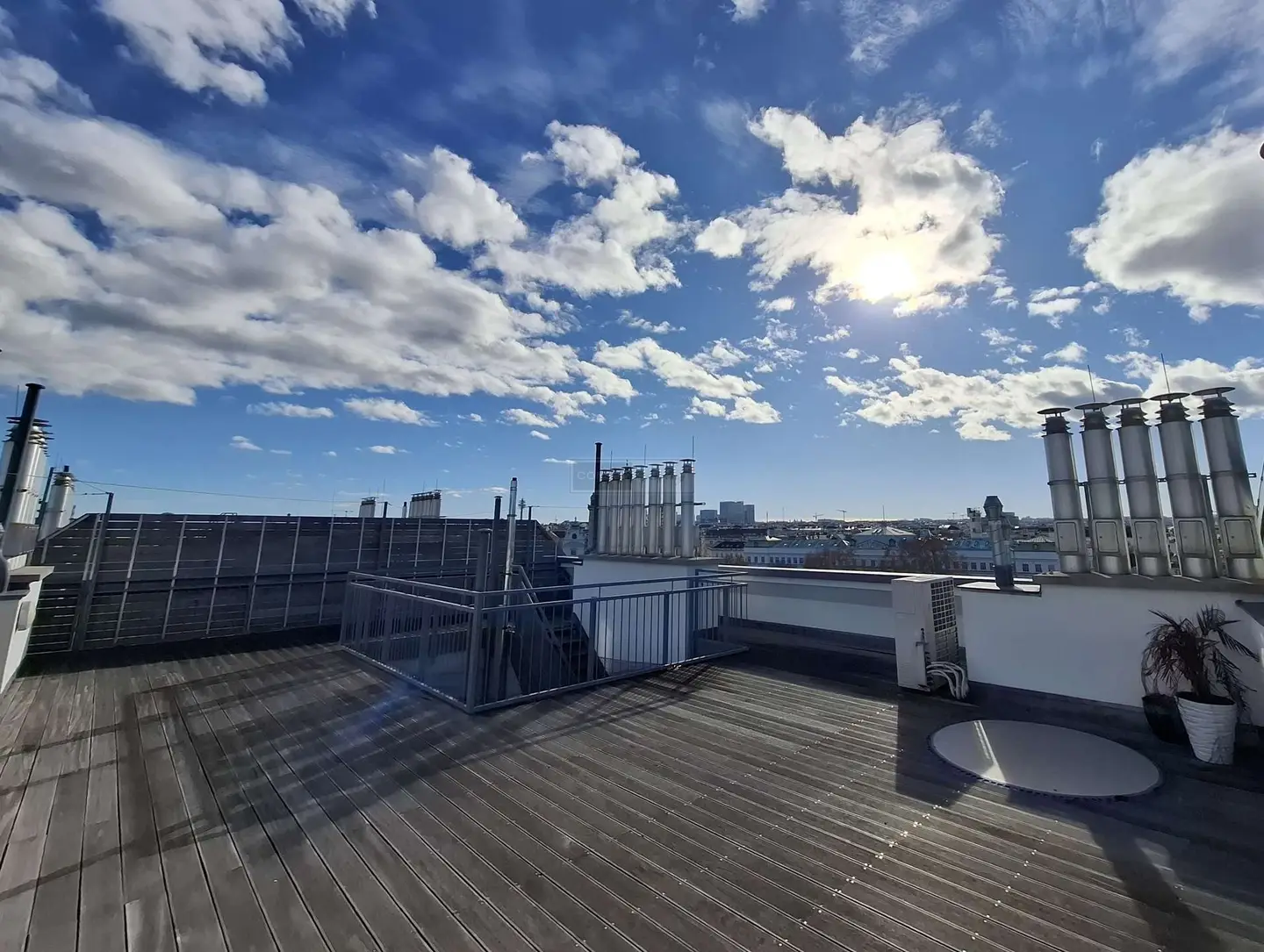 Maisonettewohnung mit rundum Panoramablick am Karlsplatz