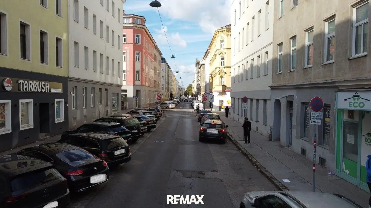 "49 m² / 2 Zimmer / MODERNISIERTER ALTBAU / € 148.000 / 1100 Wien!"