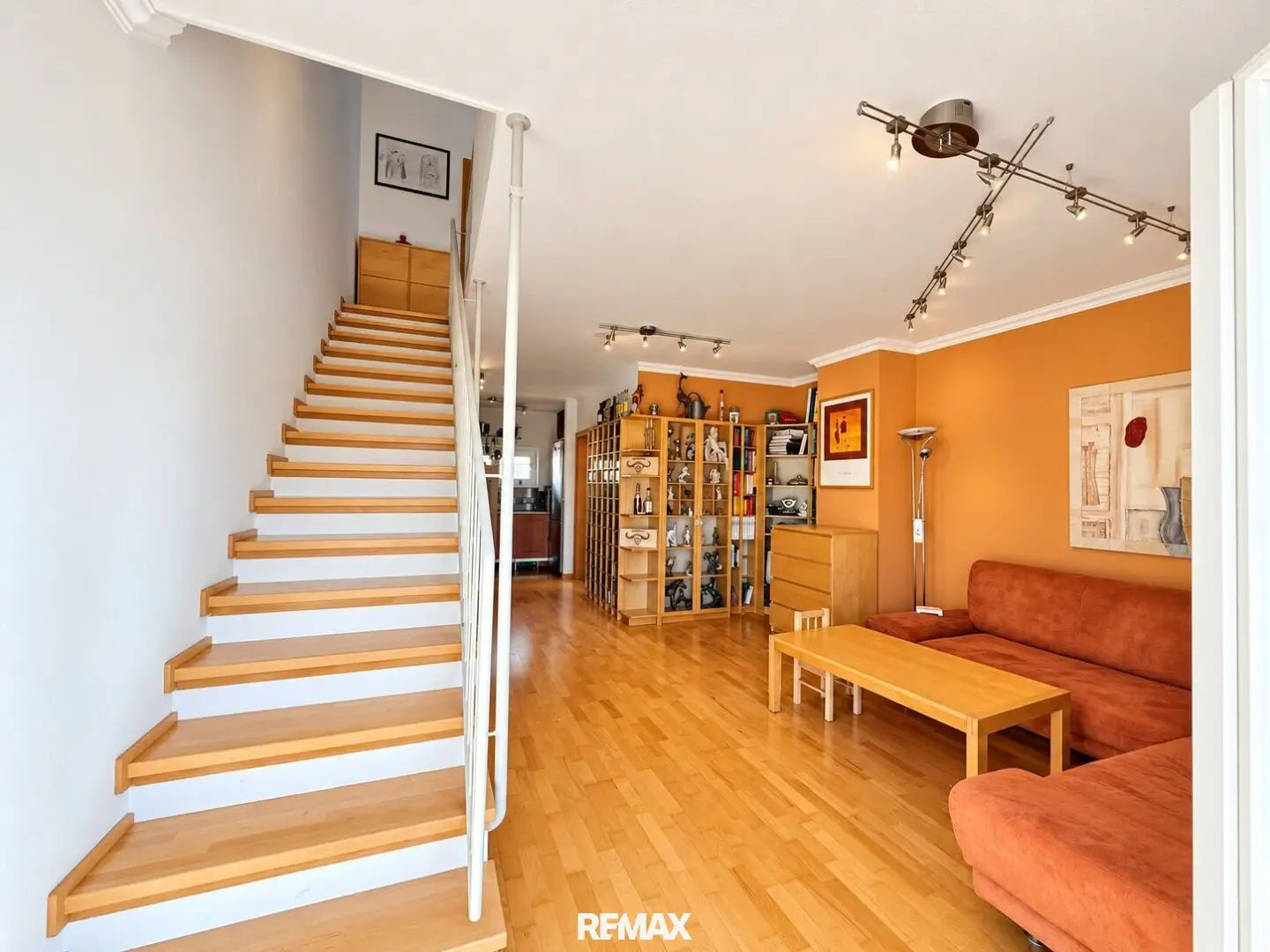 "Maisonette-Wohnung mit Lift, Balkon &amp; Garagenplatz nahe Badesee!"