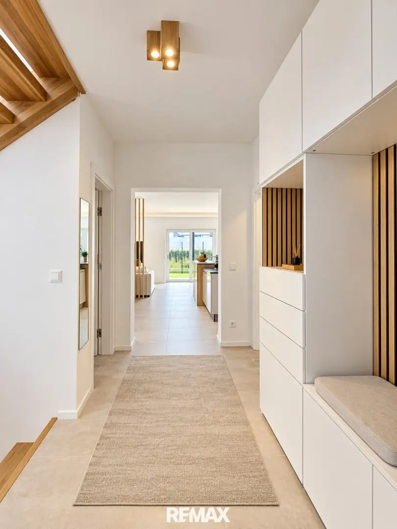 "POOL.DESIGN.NATUR.- Dieses Haus hat alles!"